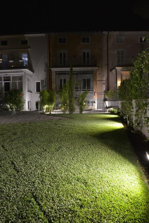 Residenza Cece' Apartment Леко Екстериор снимка